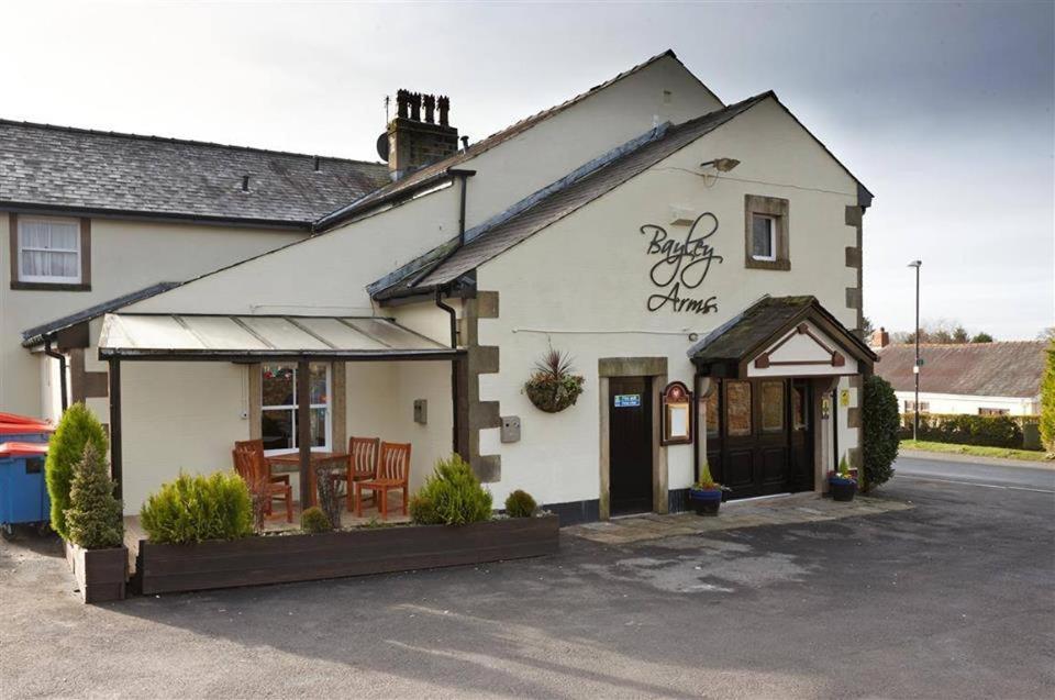 Bayley Arms Hotel Hurst Green  Exterior photo